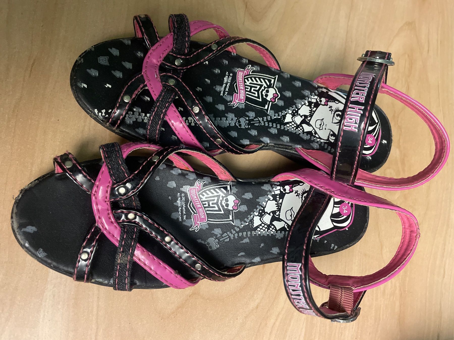 Chaussures filles: Monster High Sandalen Gr.34 – D'occasion à Obergerlafingen par cabo4 1