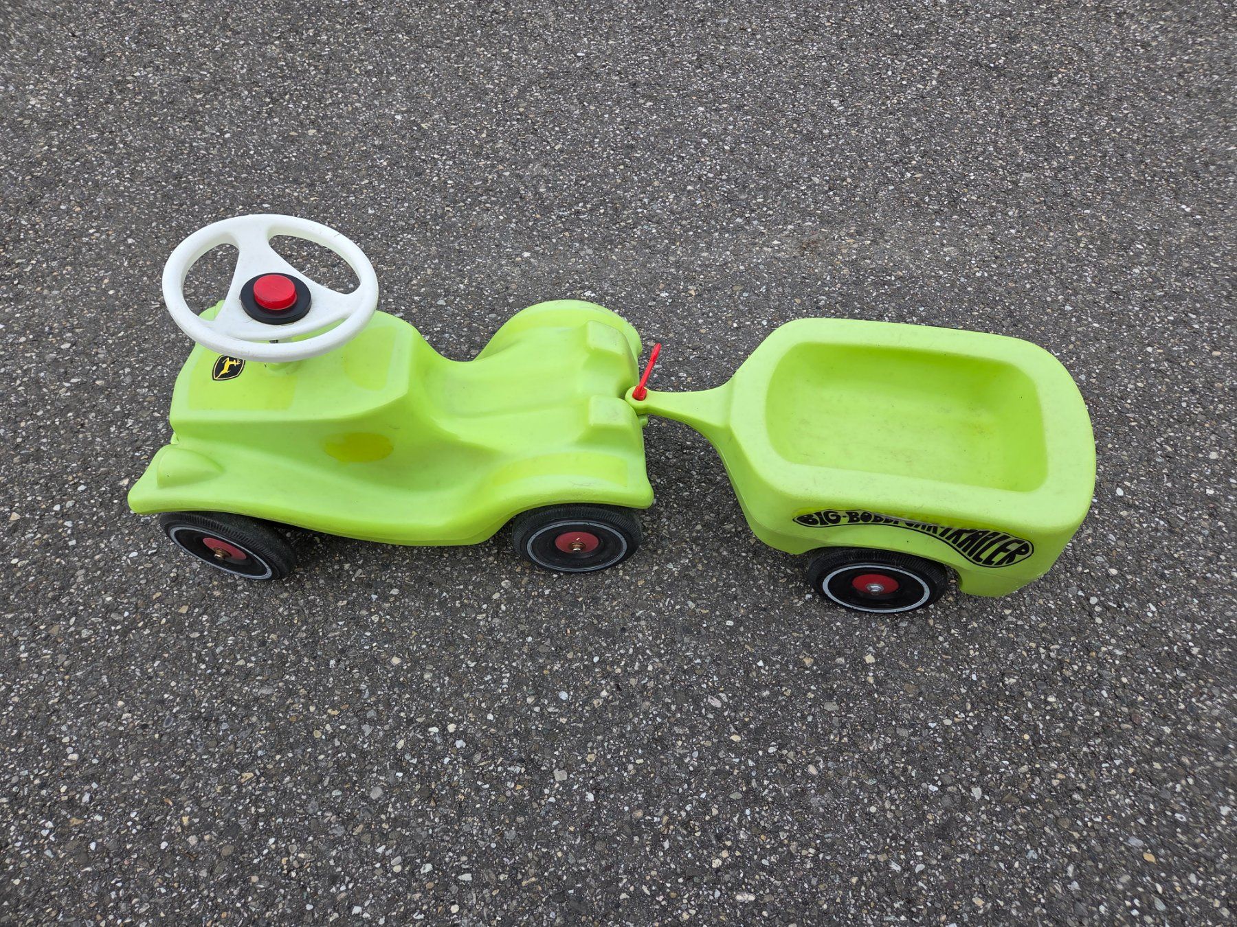 Big Fahrzeuge für Kinder: Big Bobby Car grün mit Anhänger – Gebraucht aus Heinrichswil von frankie19860