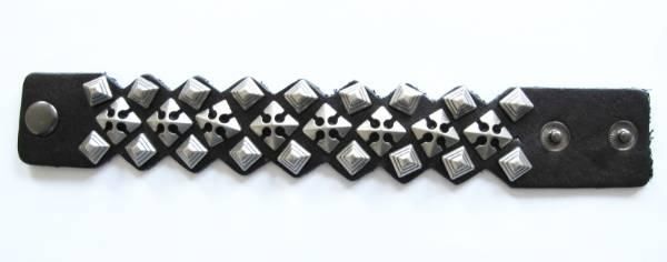 Altri gioielli: Lederarmband mit Nieten 220mm – Nuovo (secondo la descrizione) da Schwanden GL venduto da UHRKNALL 2