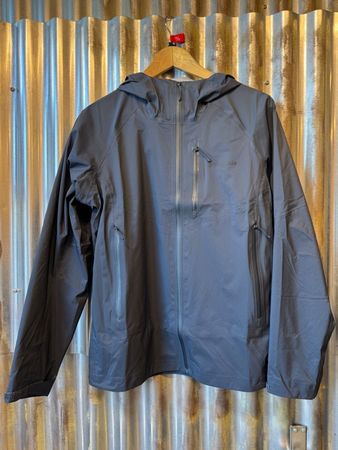 Patagonia Damen Regenjacke Gr. M NEU