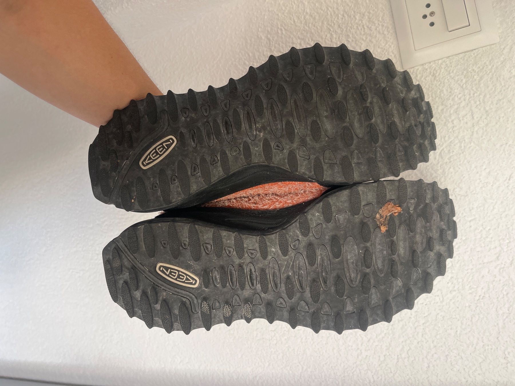 Keen Scarpe da uomo: Pink Keen sneakers – Usato da Biel/Bienne venduto da Jldiee 3