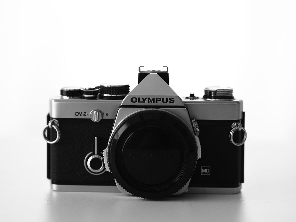 Olympus OM-2n avec défaut de retour du levier d'armement