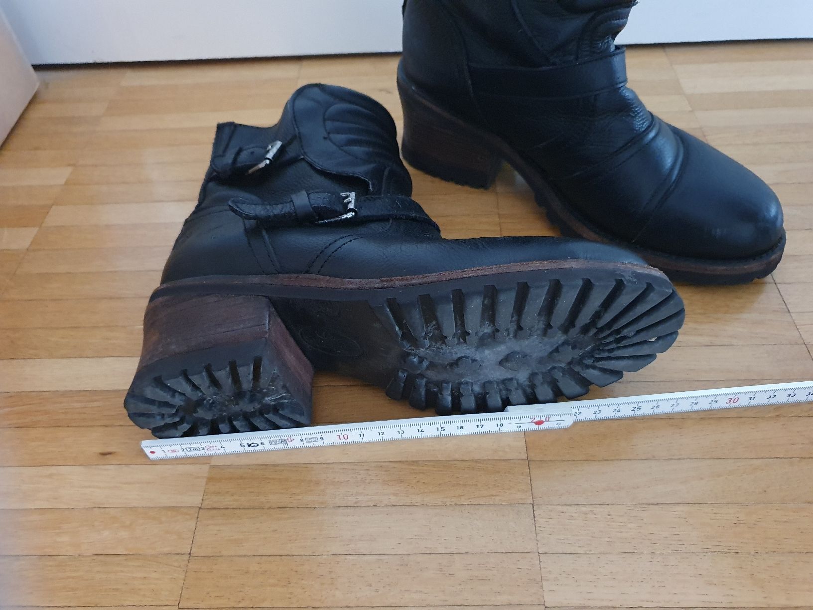 Ash Scarpe da donna: ASH Lederstiefel Gr. 40 schwarz – Usato da Laufenburg venduto da megane1959 5
