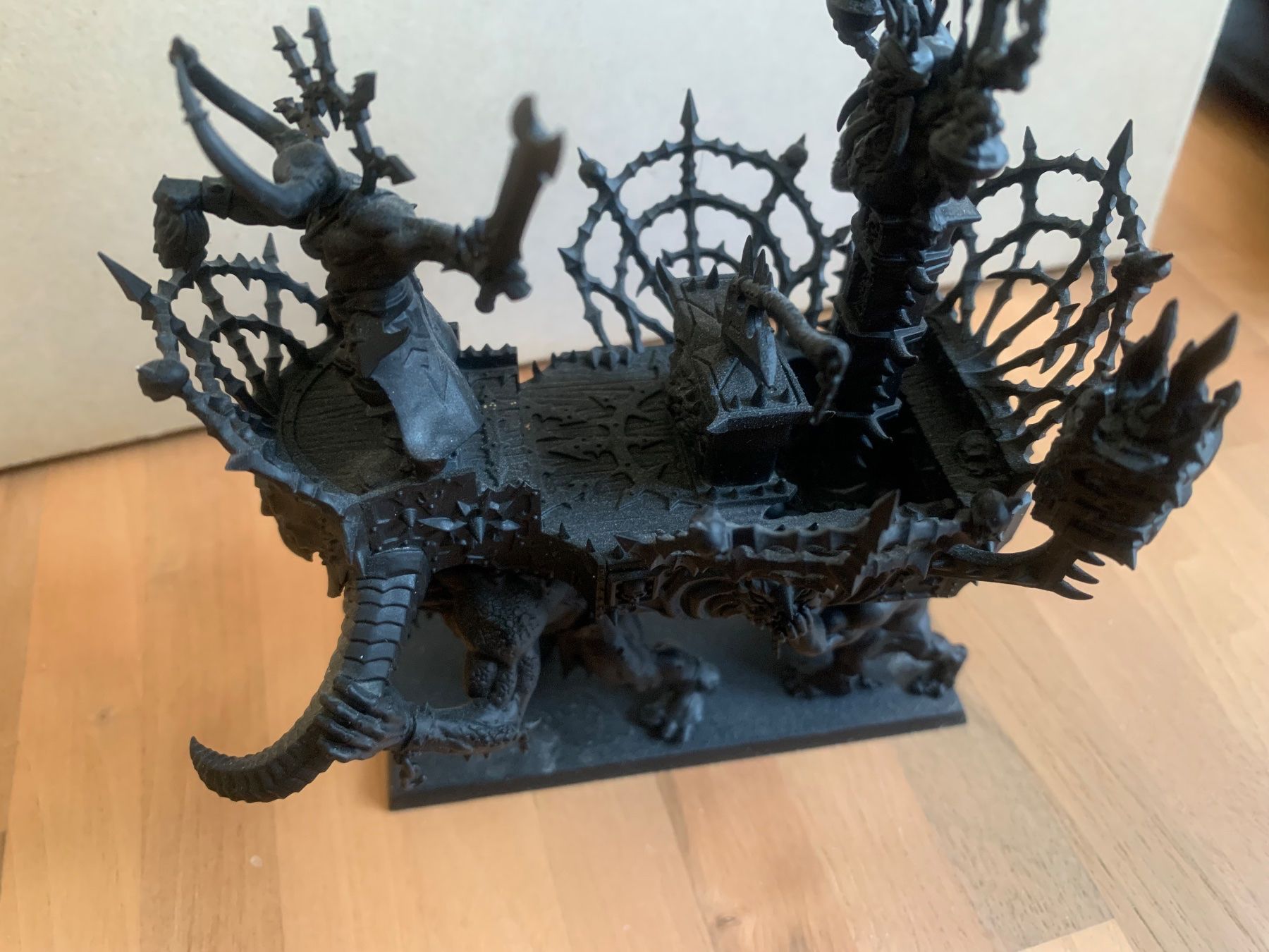 Statuette: Warhammer Kriegsschrein des Chaos – Usato da Winterthur venduto da Compiorg 2