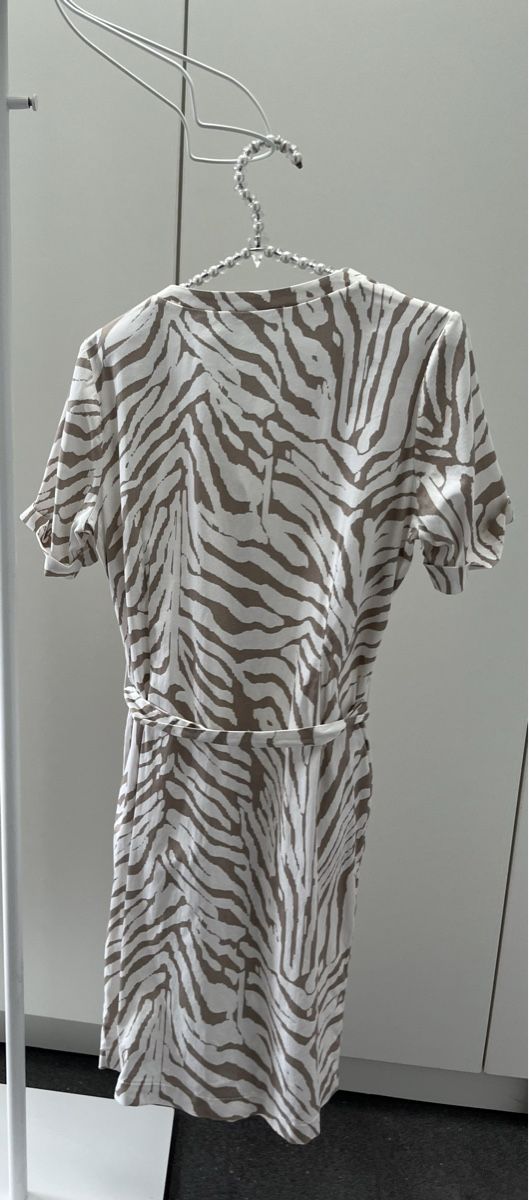 Kleider: Neues Kleid von Va Bene, Gr. 38 – Neu und originalverpackt aus Hünenberg See von spartakus02 1