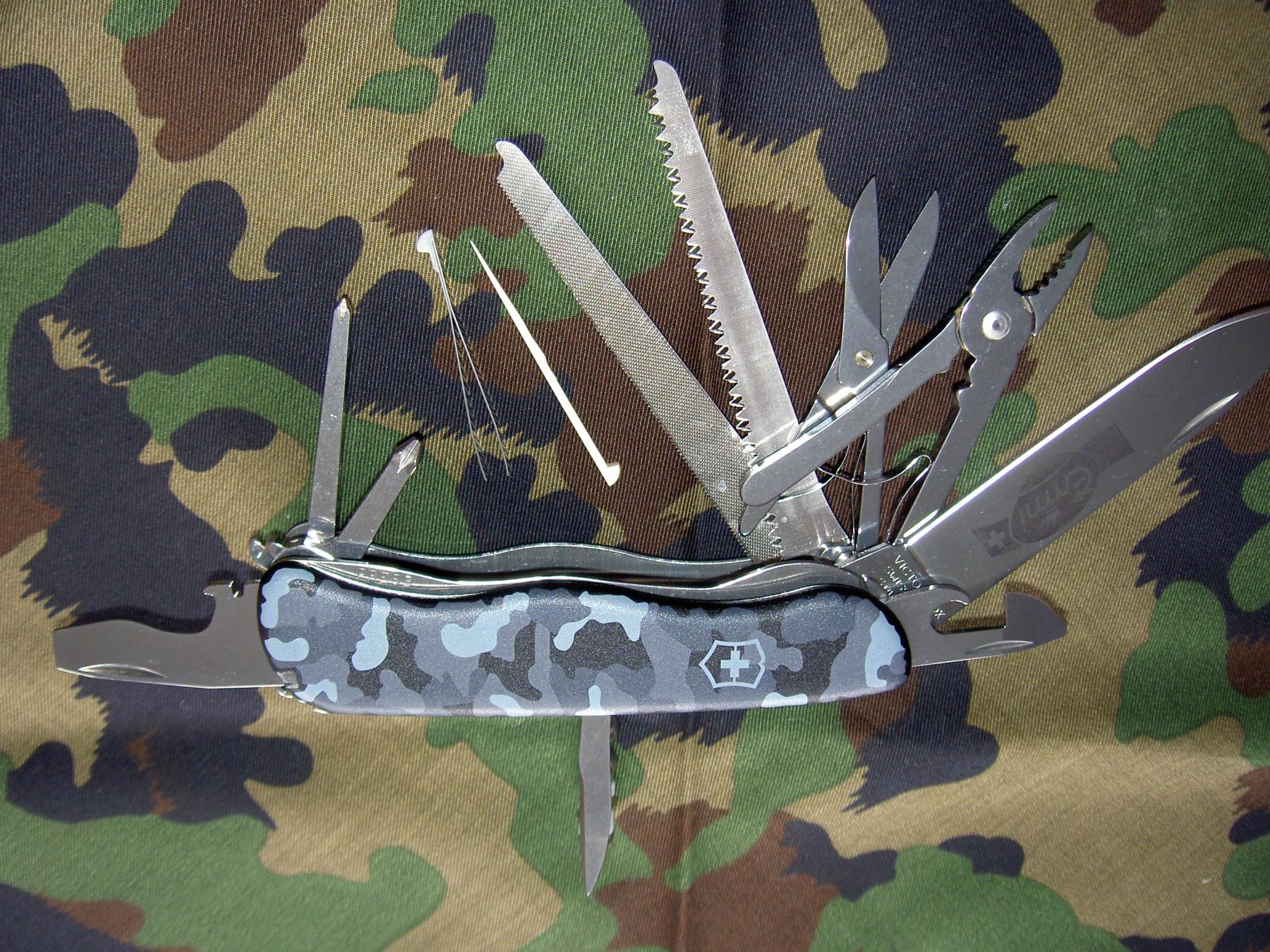Victorinox Coltelli tascabile: Gr. Sackmesser Victorinox -Work Champ- Klingenätzung "EMMI" – Nuovo e nell'imballaggio originale da Schafisheim venduto da reno007