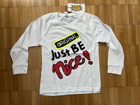 Pulli Gr. 122 *neu & mit Tag*