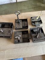 Antike Schlösser mit Schlüsseln, 5 Stück Konvolut, Metall