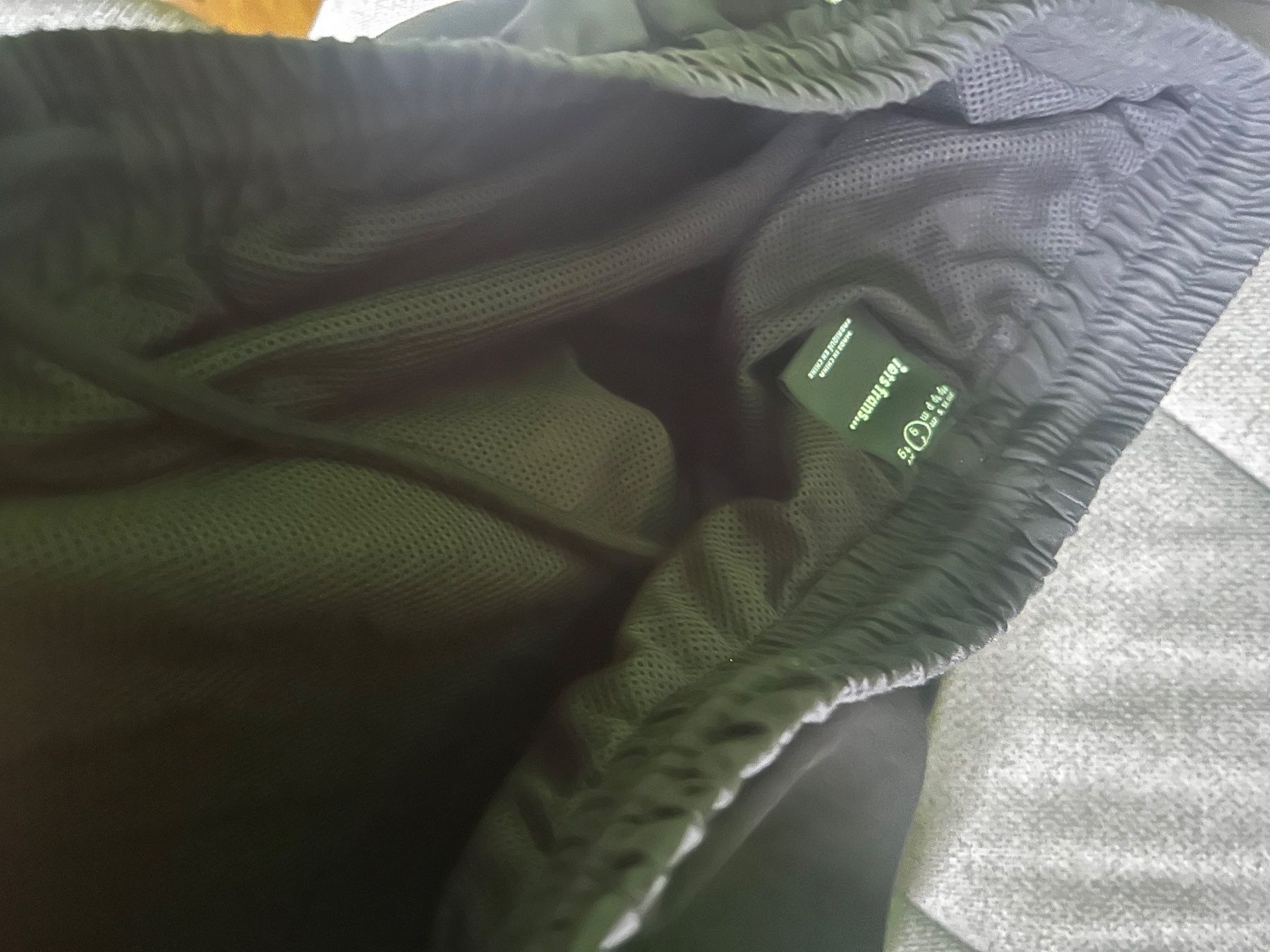 Pantaloni: iets frans Trackpant Grösse L – Usato da Allschwil venduto da GrenzWert 2