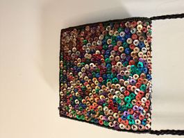 Pochette mit Pailletten farbig mit Kordel guter Zustand