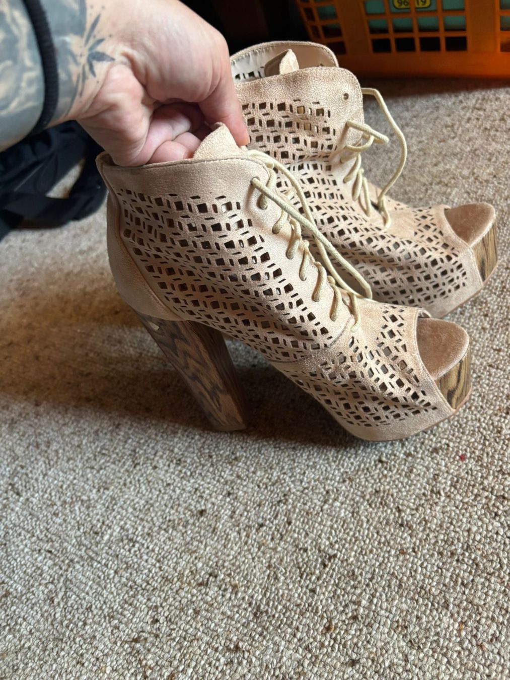Scarpe da donna: Stiefeletten Beige Gr. 38 Top! – Usato da Hohentannen venduto da dav_2lj8