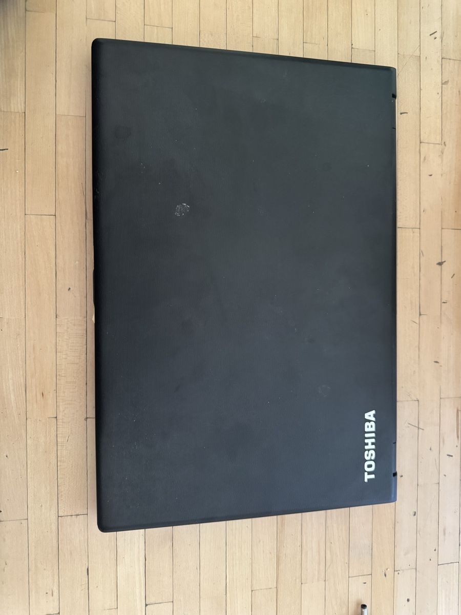 Toshiba Notebook: Toshiba Satellite Pro R50-B-11C – Difettoso da Adliswil venduto da Busys 2