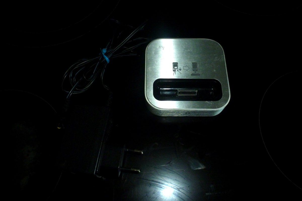 Apple Caricabatterie: Iphone 4/4s Ladegerät mit SD Slot & Ladegerät – Usato da Emmen venduto da newdeal1970 6