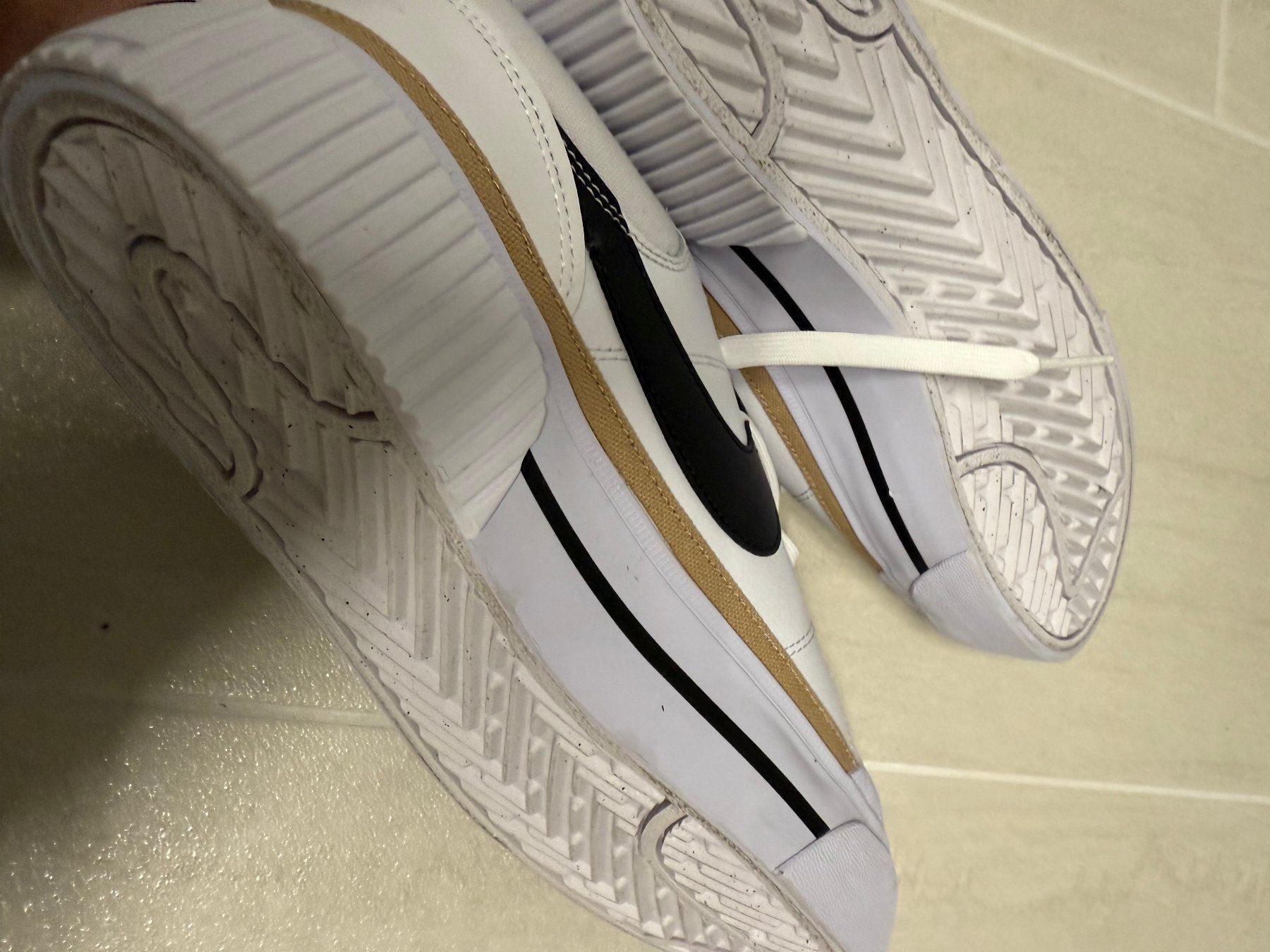 Nike Scarpe da uomo: Nike Court Legacy Gr.42 – Nuovo (secondo la descrizione) da Rorbas venduto da obstgaertler 3