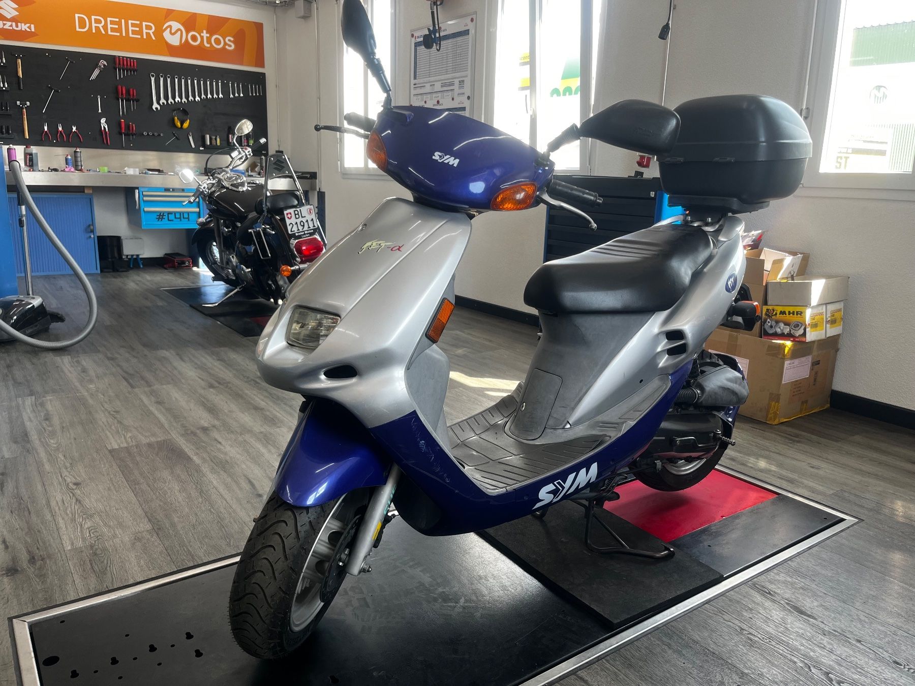 Sym Scooter: Roller SYM Jet  50ccm  mit Topcase – Difettoso da Laufen venduto da Dreier_Motos_AG 1
