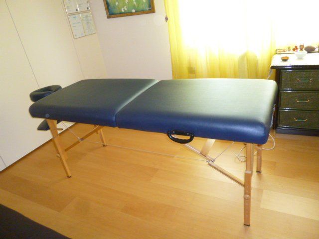 Lettini & sedie per cosmetici: Table de massage Sissel transportable – Usato da Colombier NE venduto da Morel56
