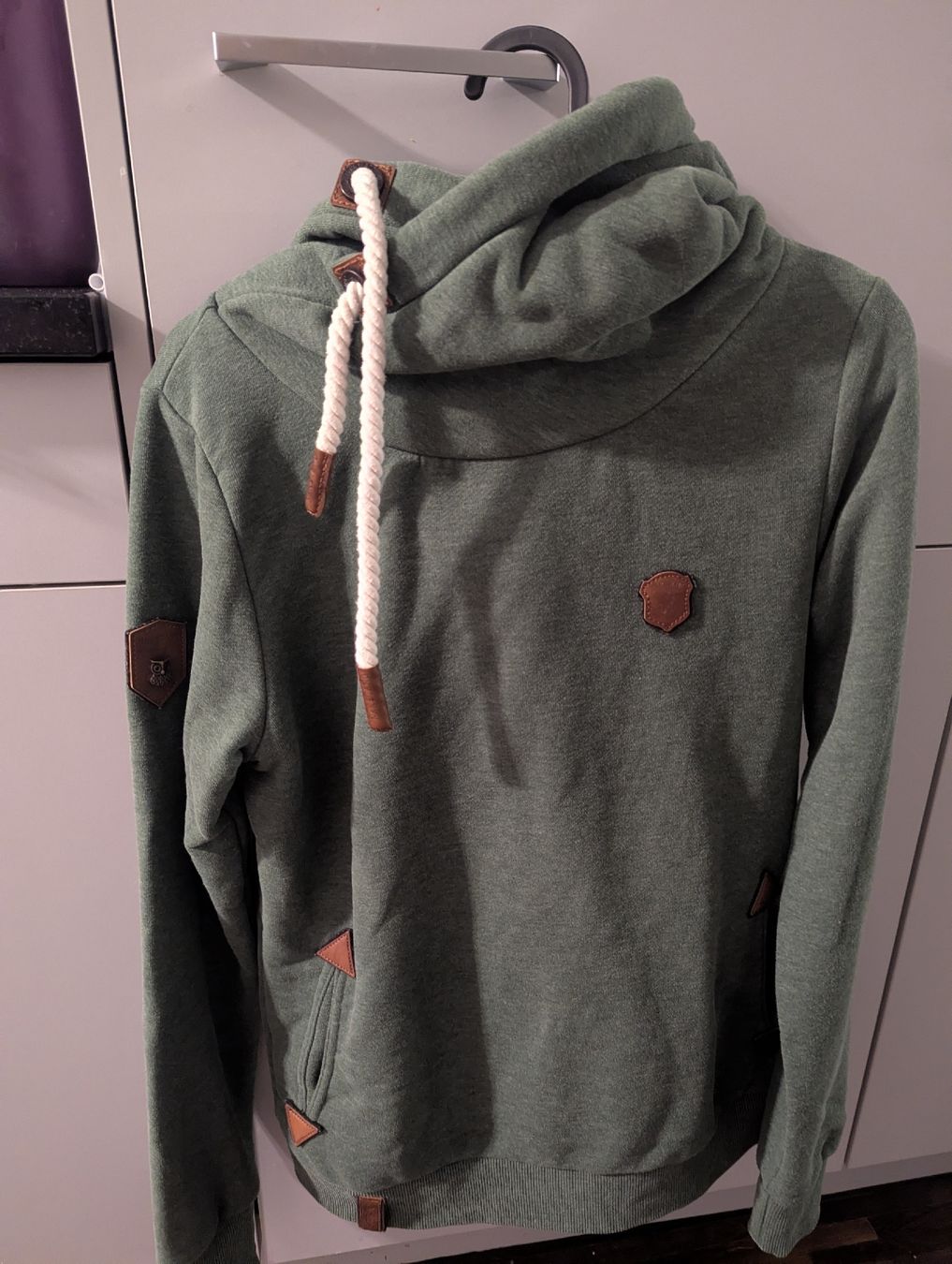 Naketano Pullover & Sweatshirts: Naketano Pullover – Gebraucht aus Niederwangen BE von jan_p2tb