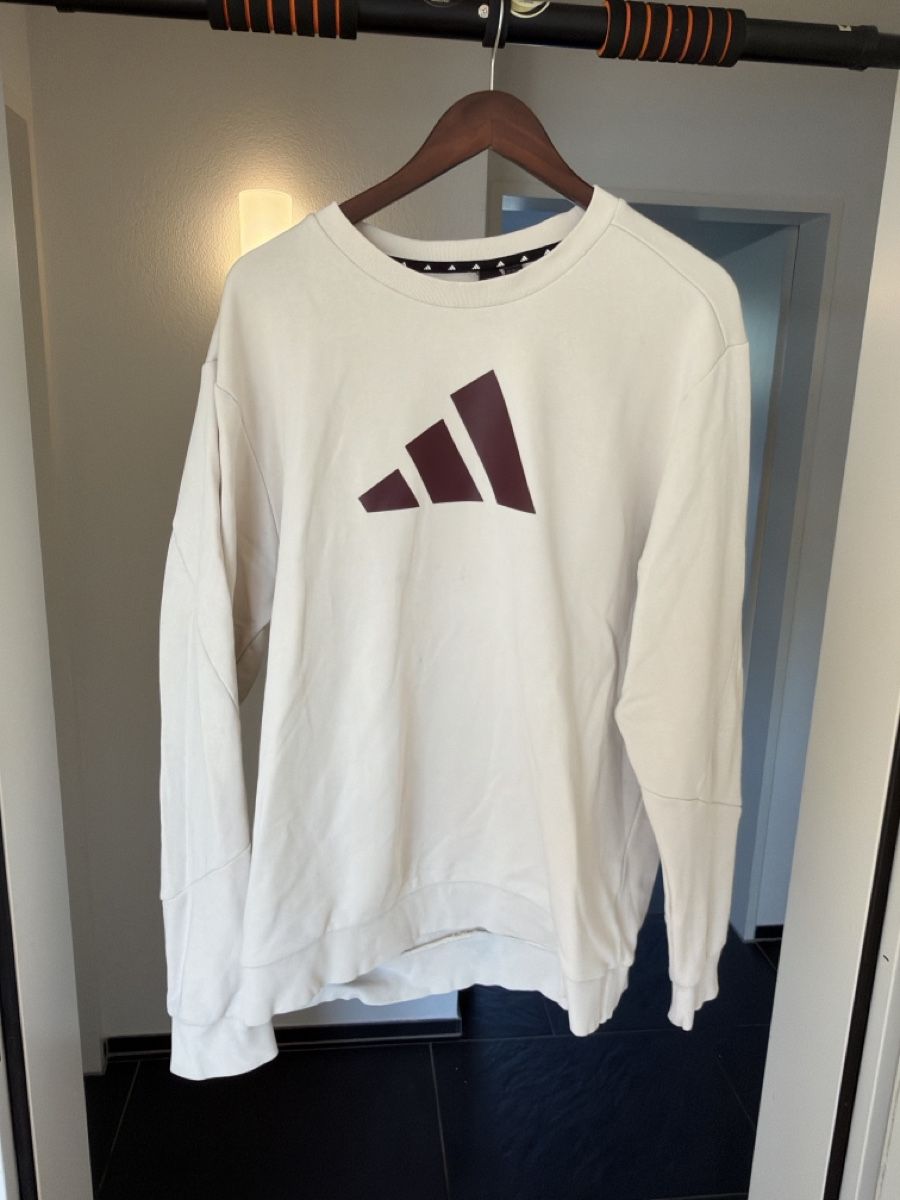 Adidas Pulls & Sweat-shirts: Pullover Adidas beige Grösse L leichte Flecken – D'occasion à Wetzikon ZH par philippe_22