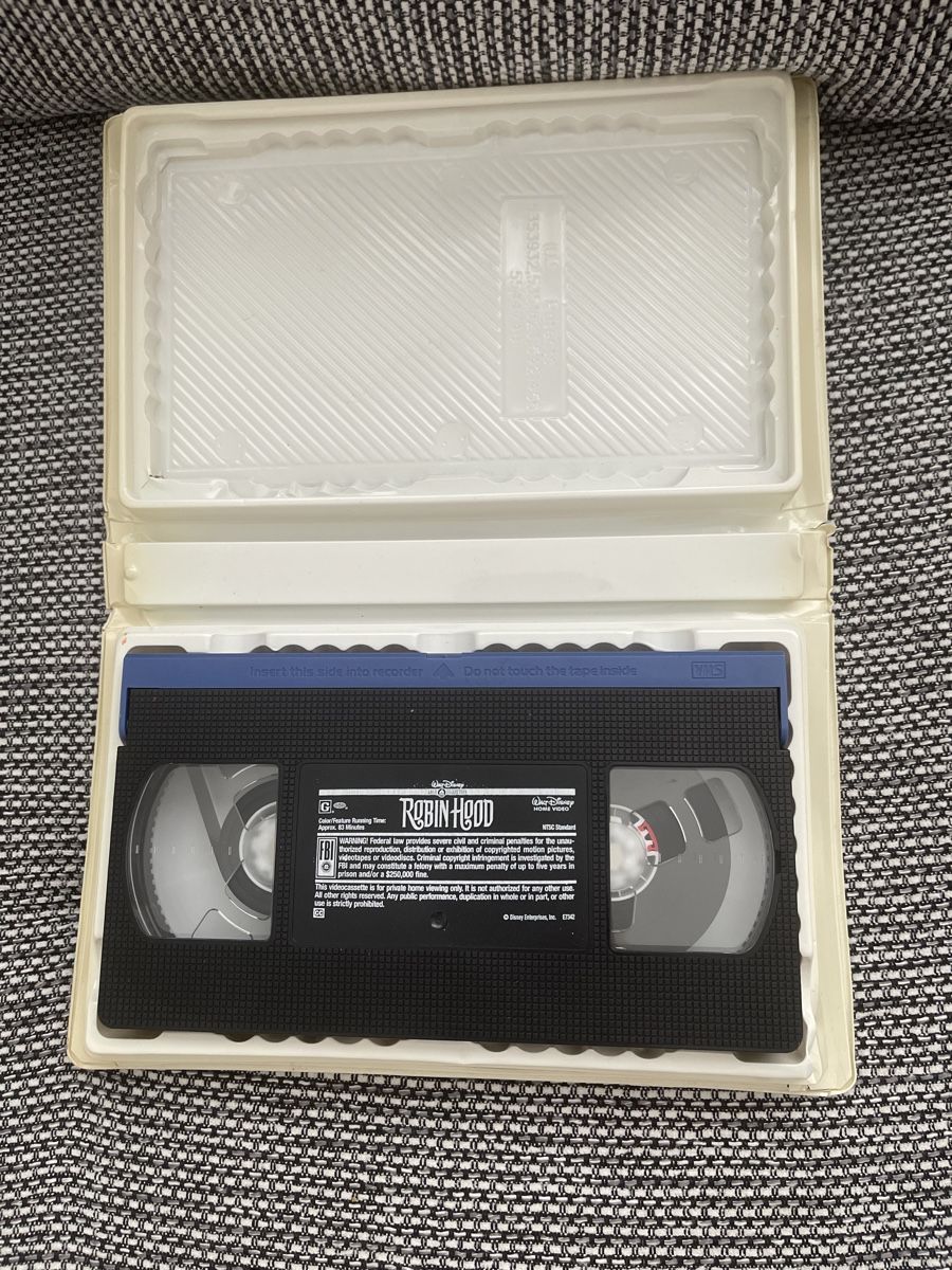 Alle VHS: Walt Disney Robin Hood VHS  – Gebraucht aus Grellingen von  2