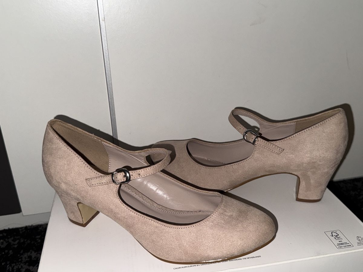Graceland Damenschuhe: Damenschuhe mit Riemchen und Absatz Hellrosa Gr. 39 – Neu (gemäss Beschreibung) aus Schlieren von kle_dis