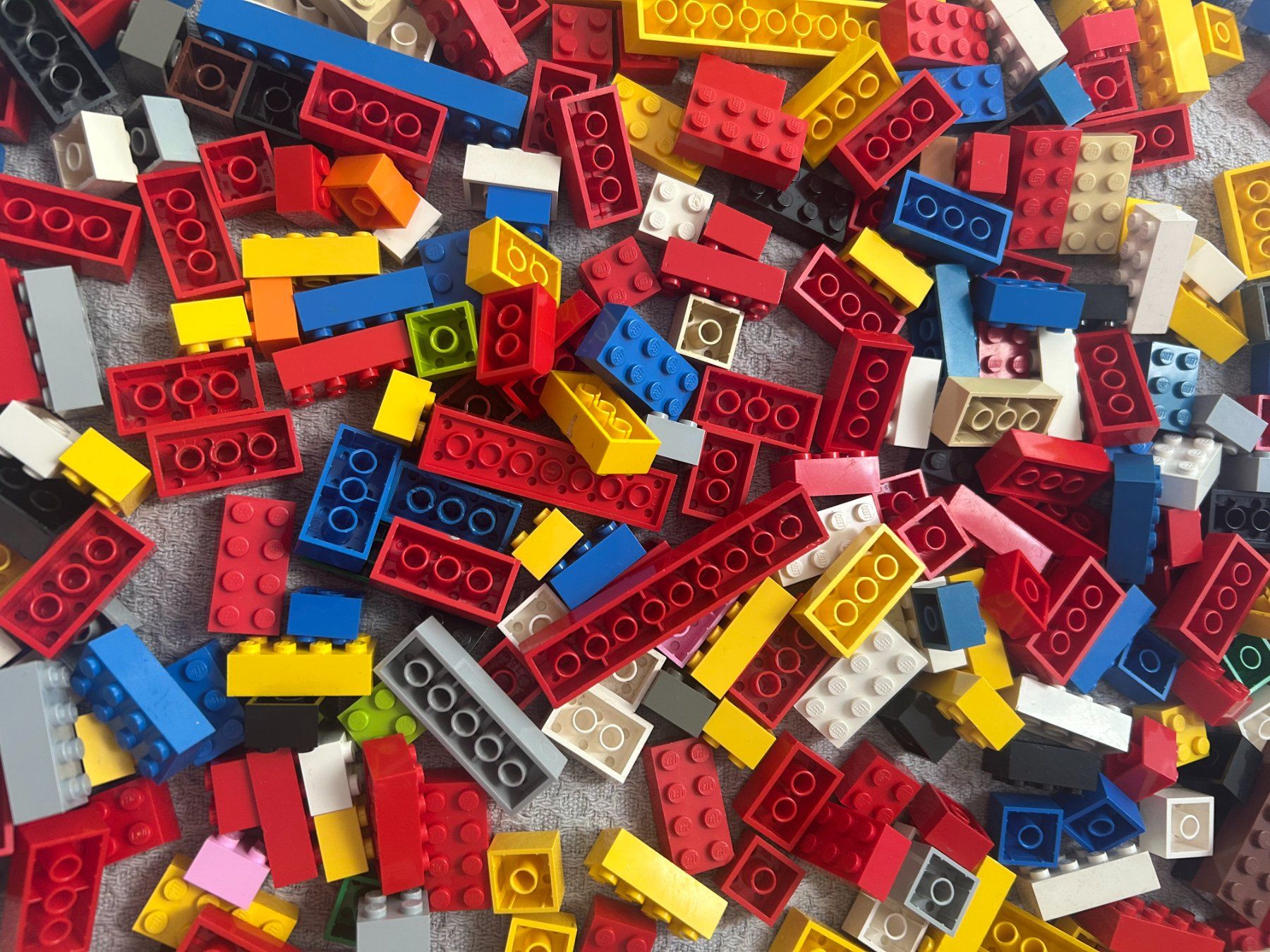 Lego Giocattoli: 800 Gramm Lego Grundbausteine – Usato da Volketswil venduto da Daniel68ernst 1