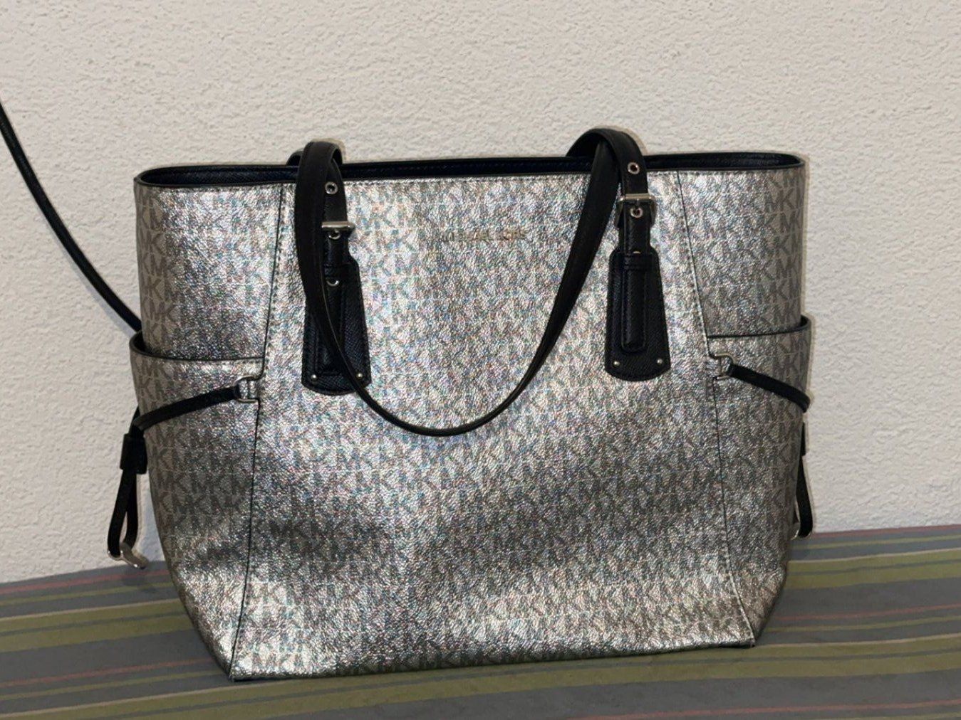 Michael Kors Borse da donna: Michael Kors Tasche silver – Usato da Oftringen venduto da tola19