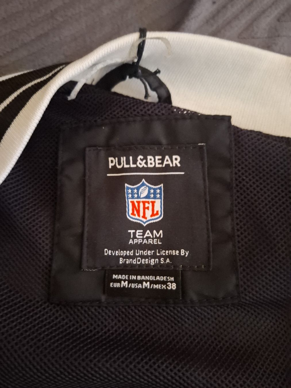 Pull&Bear Vestes: Giacca Pull&Bear NFL Raiders  Taglia M – Neuf avec emballage d'origine à Monte Carasso par Buttefly 2