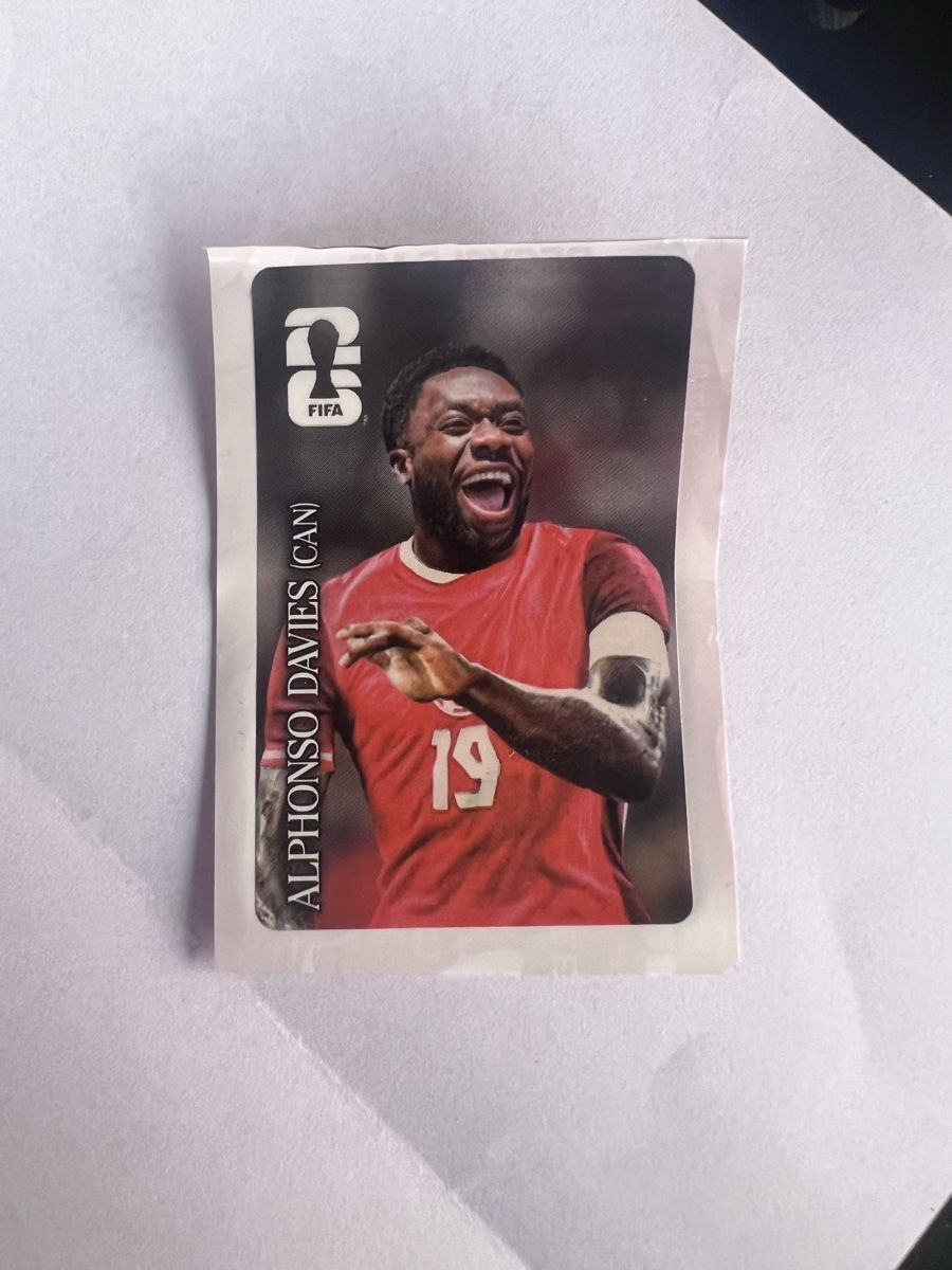 Panini Carte collezionabili: Alphonso Davies Cola Sticker – Nuovo (secondo la descrizione) da Breitenbach venduto da Saskia.Betschart
