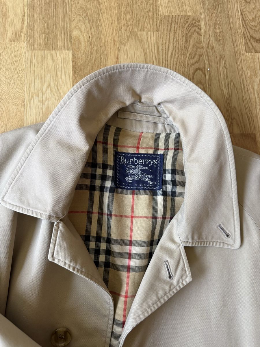 Burberry Cappotti: Burberrys Vintage Trench Coat – Usato da Basel venduto da pet_y7pt 6