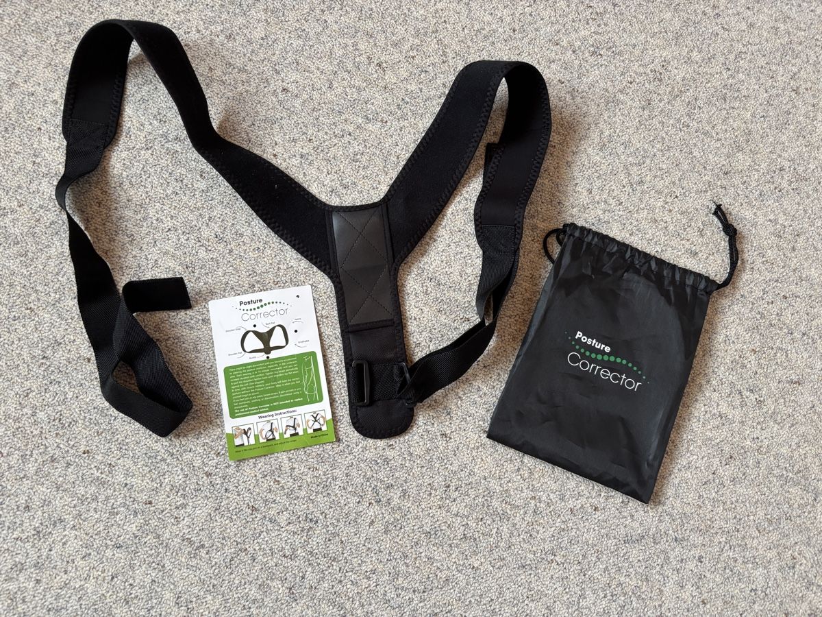 Accessori: Rückenkorrekturhalter neu – Nuovo (secondo la descrizione) da Hombrechtikon venduto da ufpasse