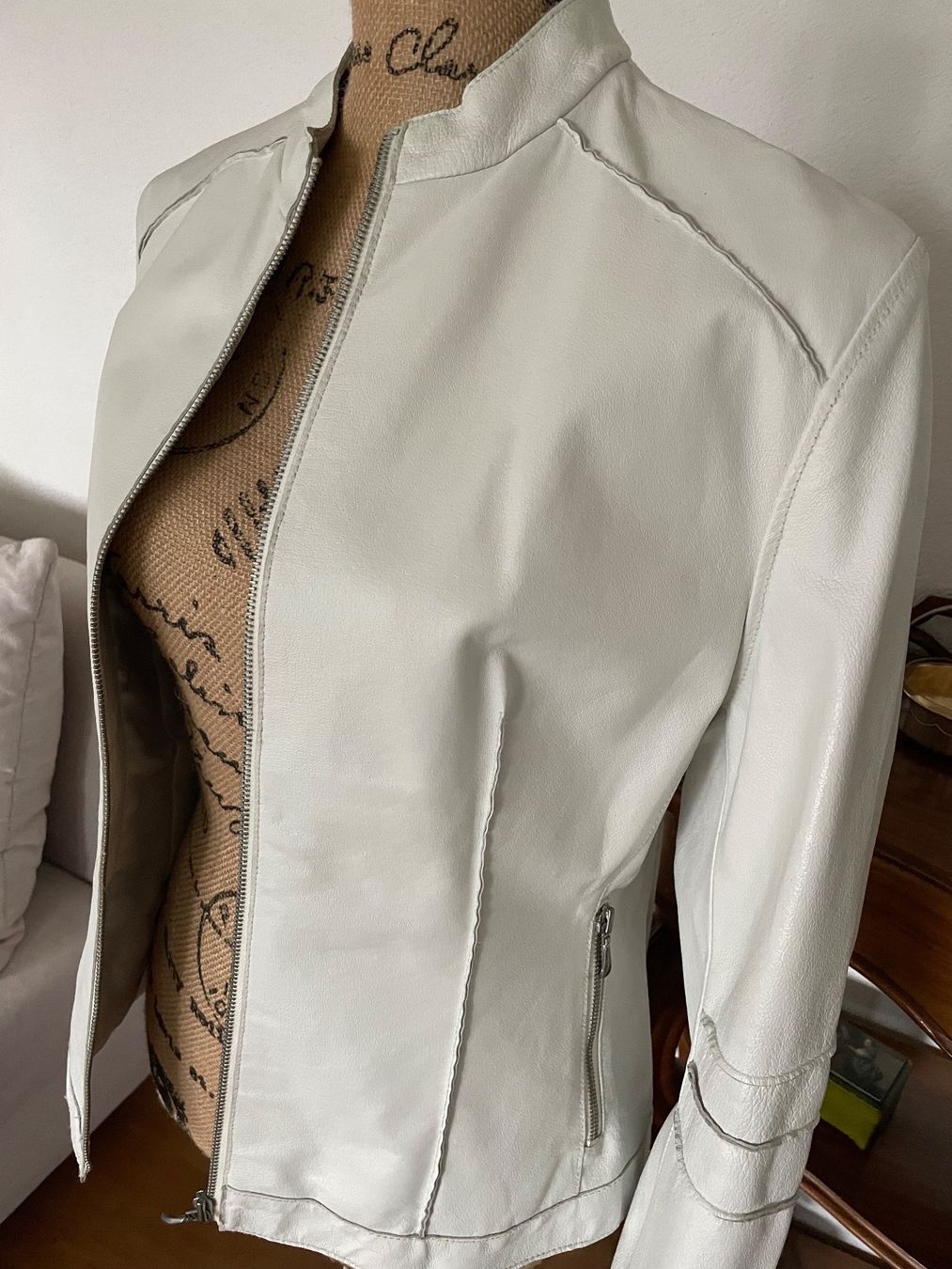 Giacche: Damen Lederjacke Gr. M / 38 weiss – Nuovo (secondo la descrizione) da Emmenbrücke venduto da Ladyboutique 1