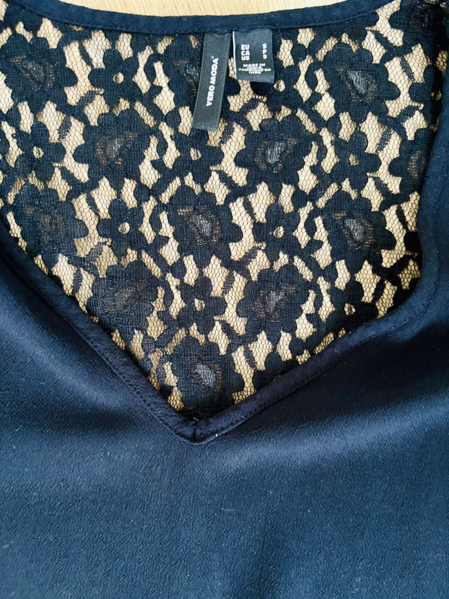 Vero Moda Top: Schwarzes Vero Moda Top mit Spitze, Gr. S - NEU – Nuovo (secondo la descrizione) da Ennetbürgen venduto da Evelyne_G 1