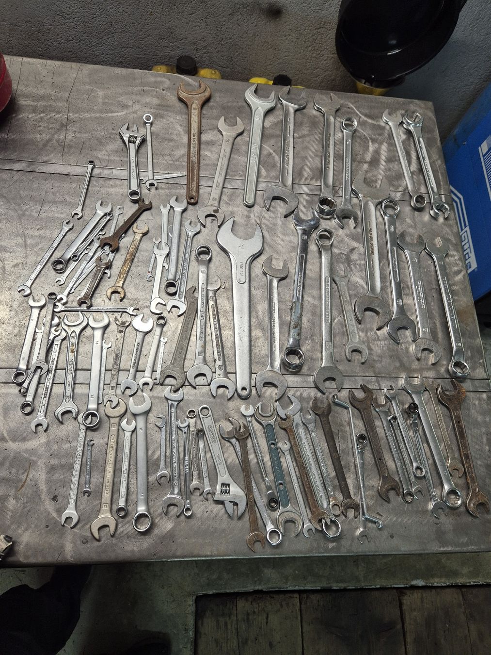 Tutti gli attrezzi: Clés à fourche divers 90 pièces  – Usato da Le Locle venduto da CHEGUA