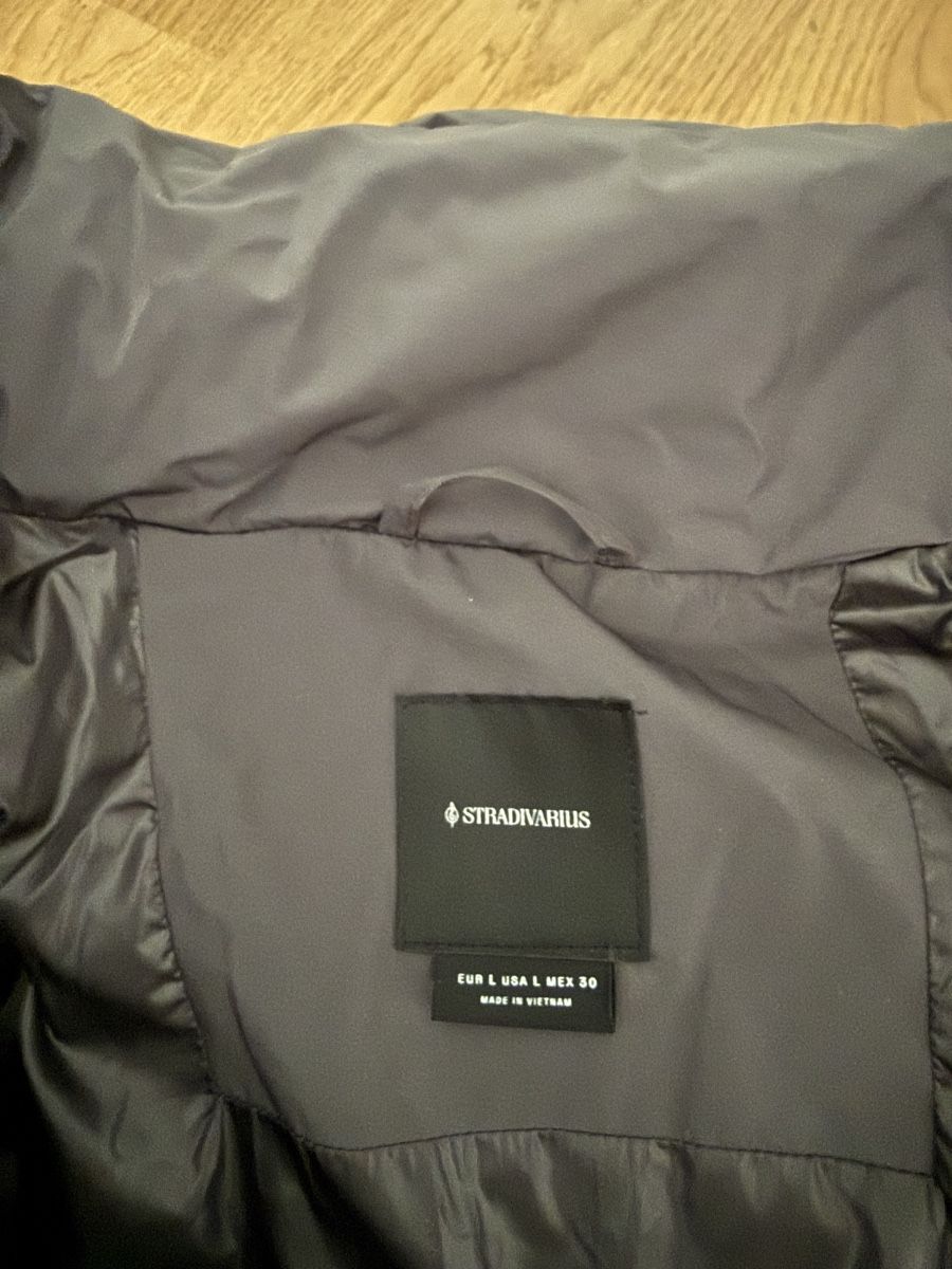 Stradivarius Jacken: Winter jacket Stradivarius dark blue – Gebraucht aus Basel von fel_l8h9 2