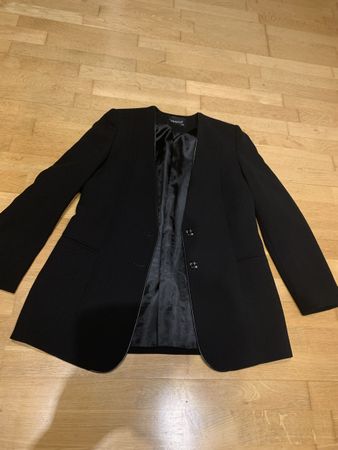 Schwarzer Blazer Gr. 36/38.