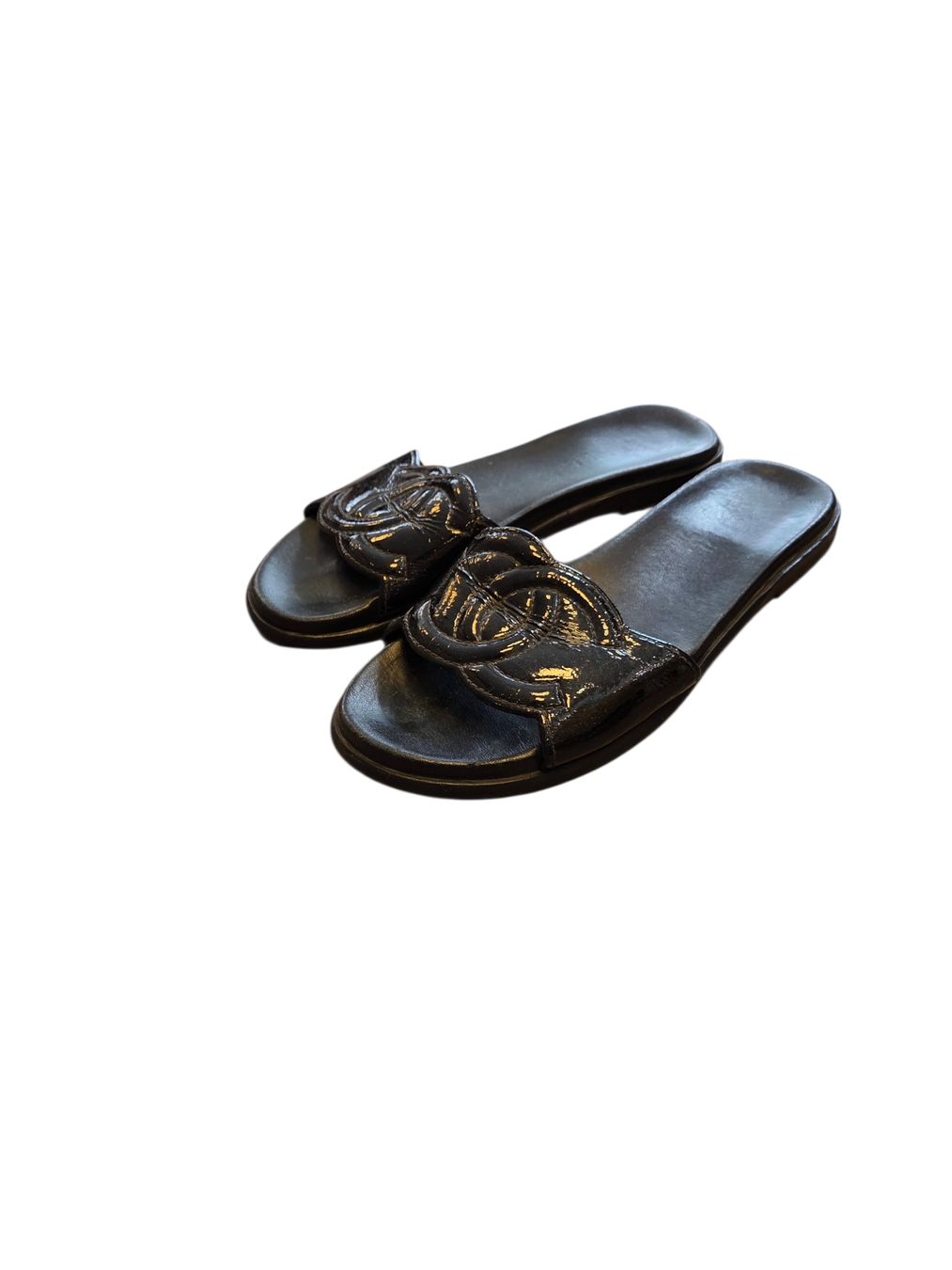 Chanel Chaussures femmes: Chanel Lackleder Flip Flops – D'occasion à Zürich par finesse.shop 1