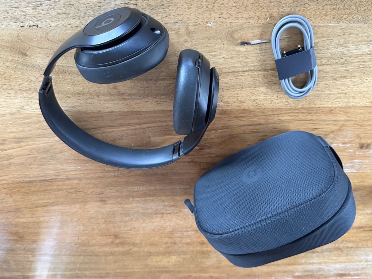 Beats Cuffie: Beats Studio Pro Wireless Kopfhörer, schwarz, mit Etui und A – Usato da Biel-Benken BL venduto da mar_qj22 7