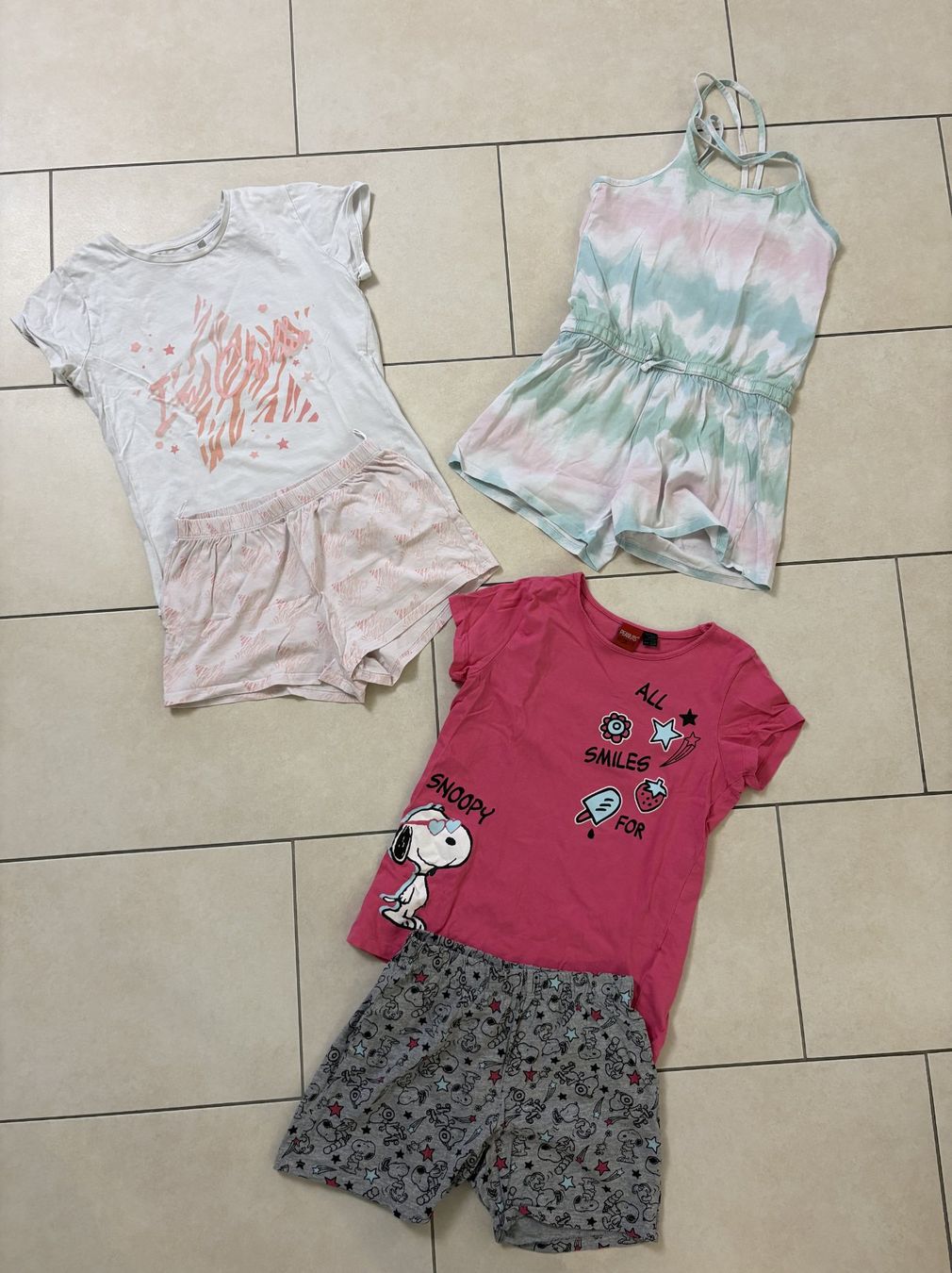 Pigiama & Simili: Pyjama Kurzarm Set Mädchen Grösse 146-158 – Usato da Küssnacht am Rigi venduto da icbicb 1