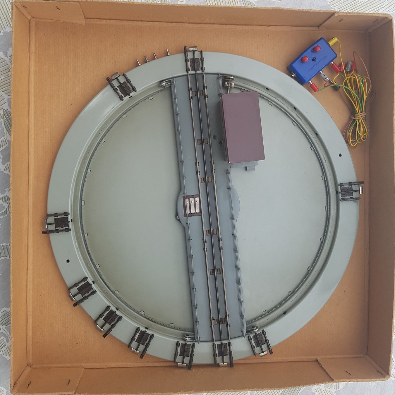 Märklin Modellini di ferrovie: Märklin 7186 Drehplatte H0 Wechselstrom – Usato da Tägerwilen venduto da Aronde 1
