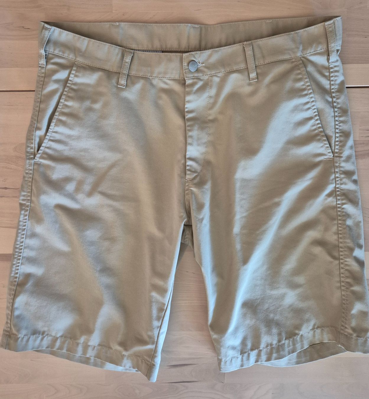 Carhartt Hosen: Carhartt Presenter Shorts – Gebraucht aus Trogen von Monk3yWear