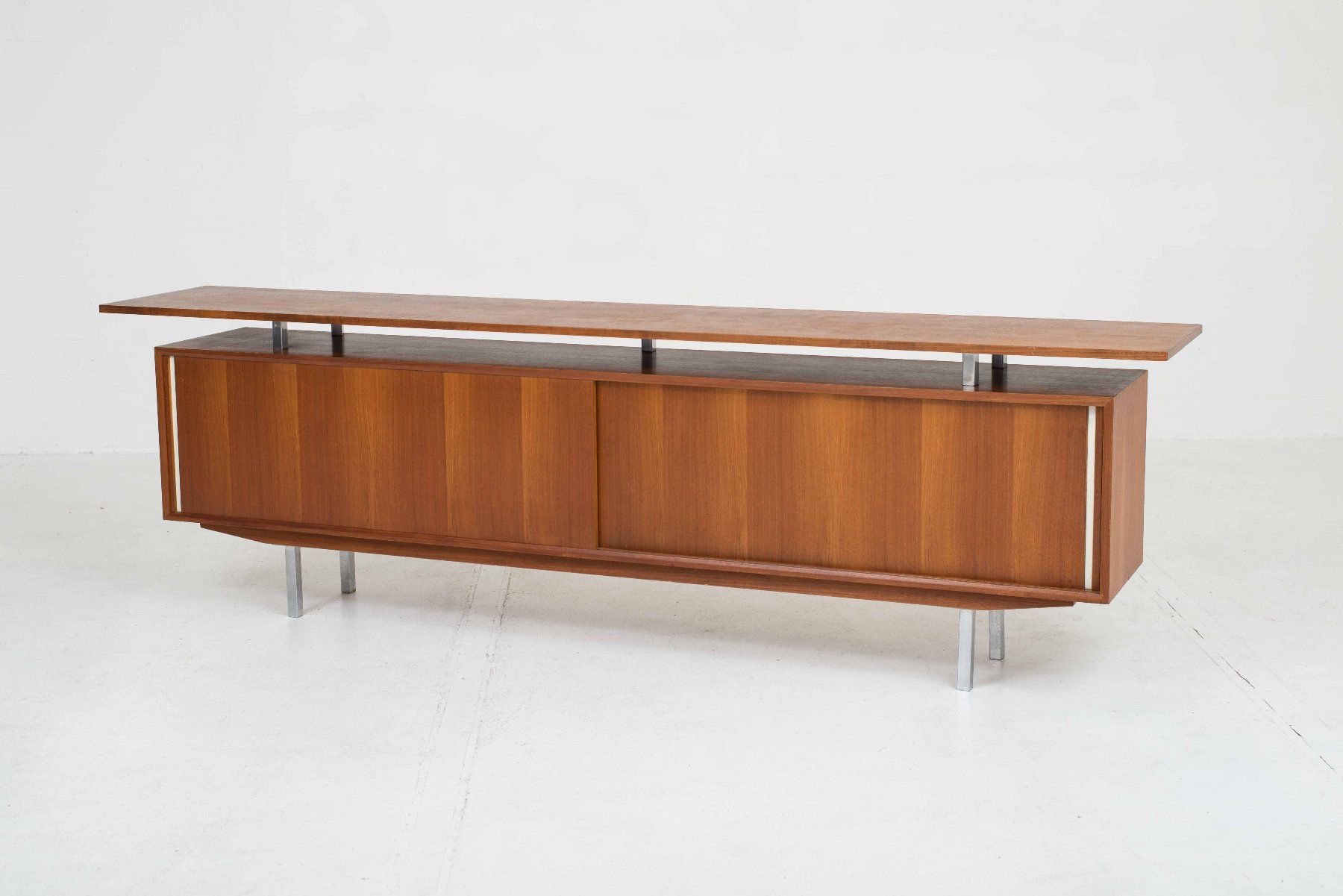 Cassettiere: Schweizer 1960er Jahre Sideboard aus Teak – Usato da Zürich venduto da STUZH38 2