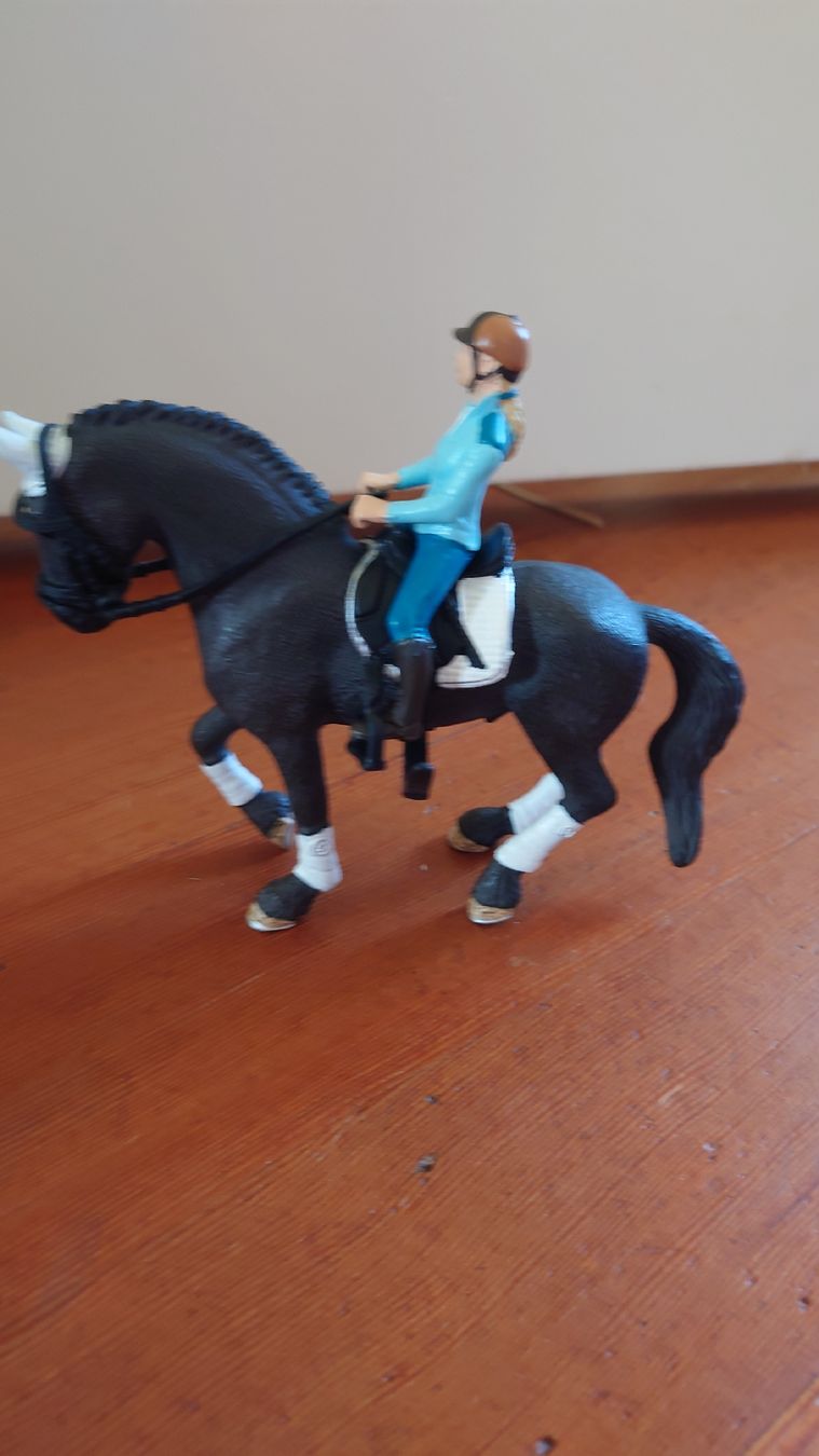 Schleich Giocattoli: Schleich Turnierreiterin – Usato da Wettingen venduto da l_i500 2