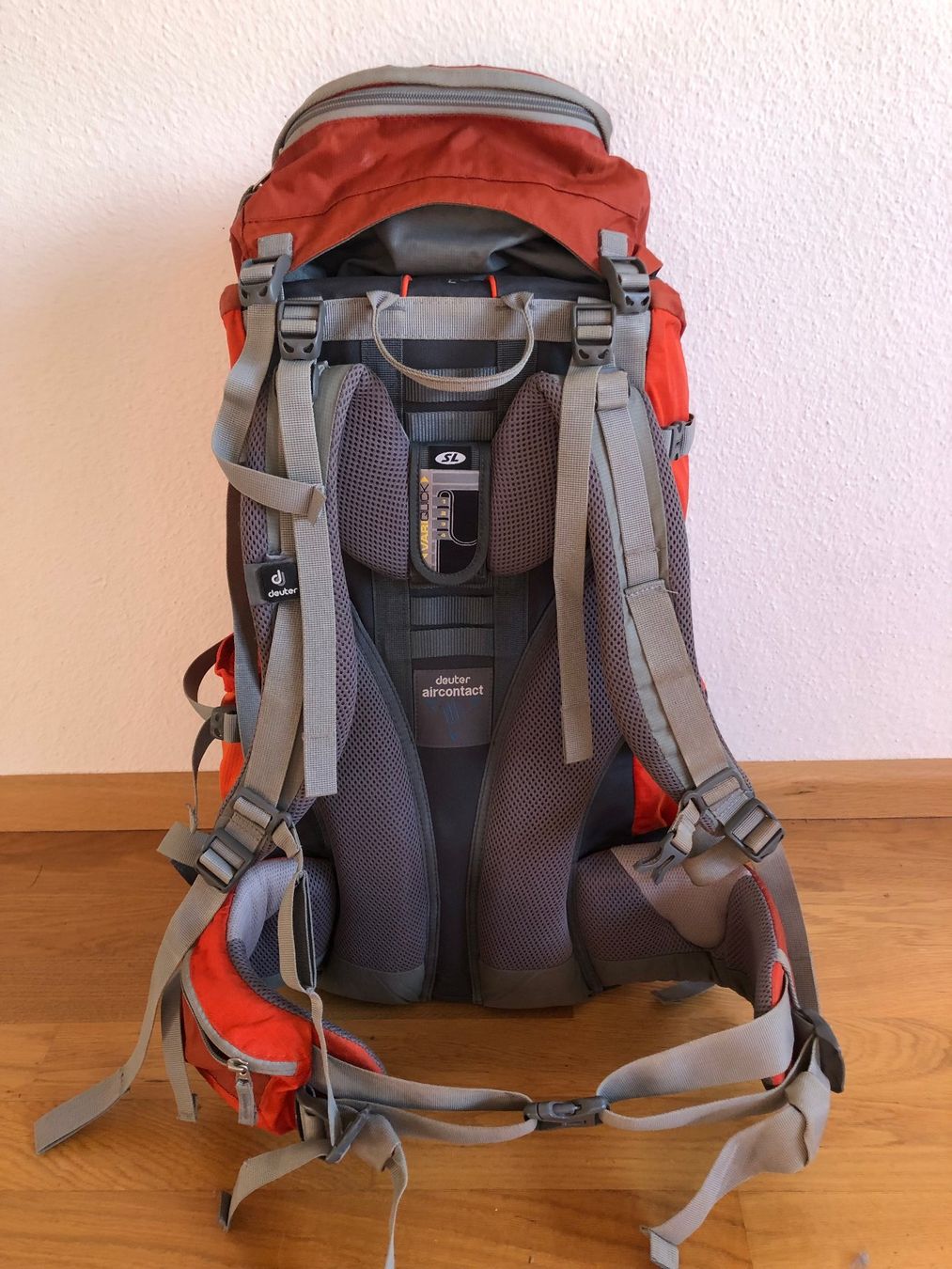Deuter Zaini: Rucksack Deuter 35+10 – Usato da Birsfelden venduto da clape1 1