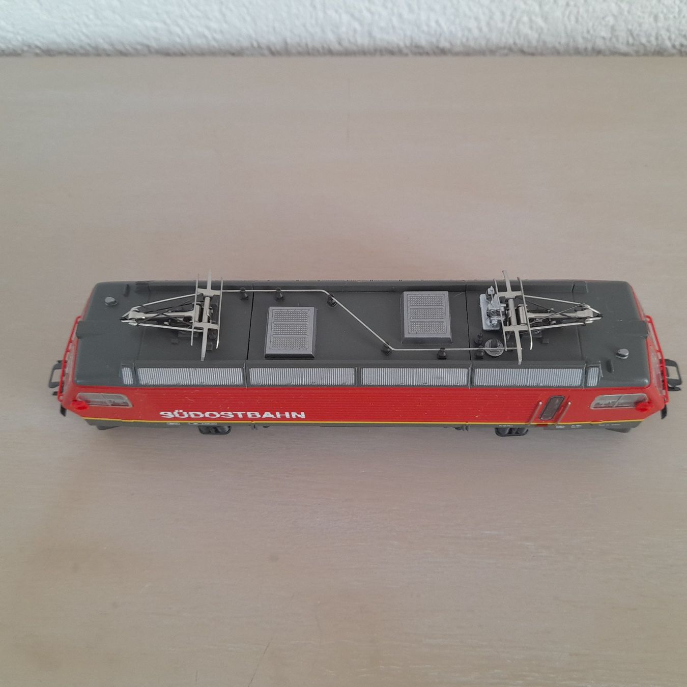 Märklin Modellini di ferrovie: Locomotive Re 446 SOB "Sudostbahn" – Nuovo e nell'imballaggio originale da Auvernier venduto da gandalf08 2