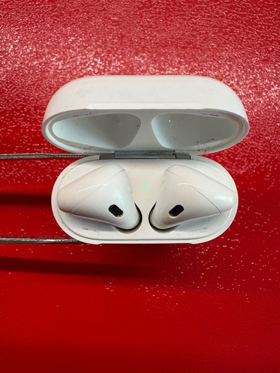 Apple AirPod 2 9