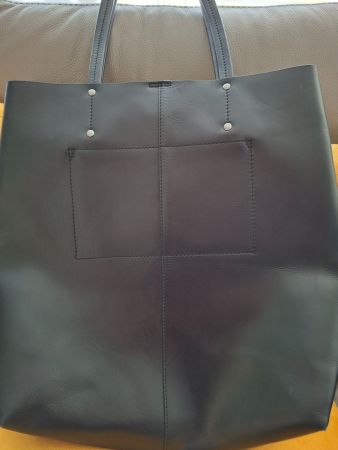 Sac cabas en cuir noir, grand format, état occasion