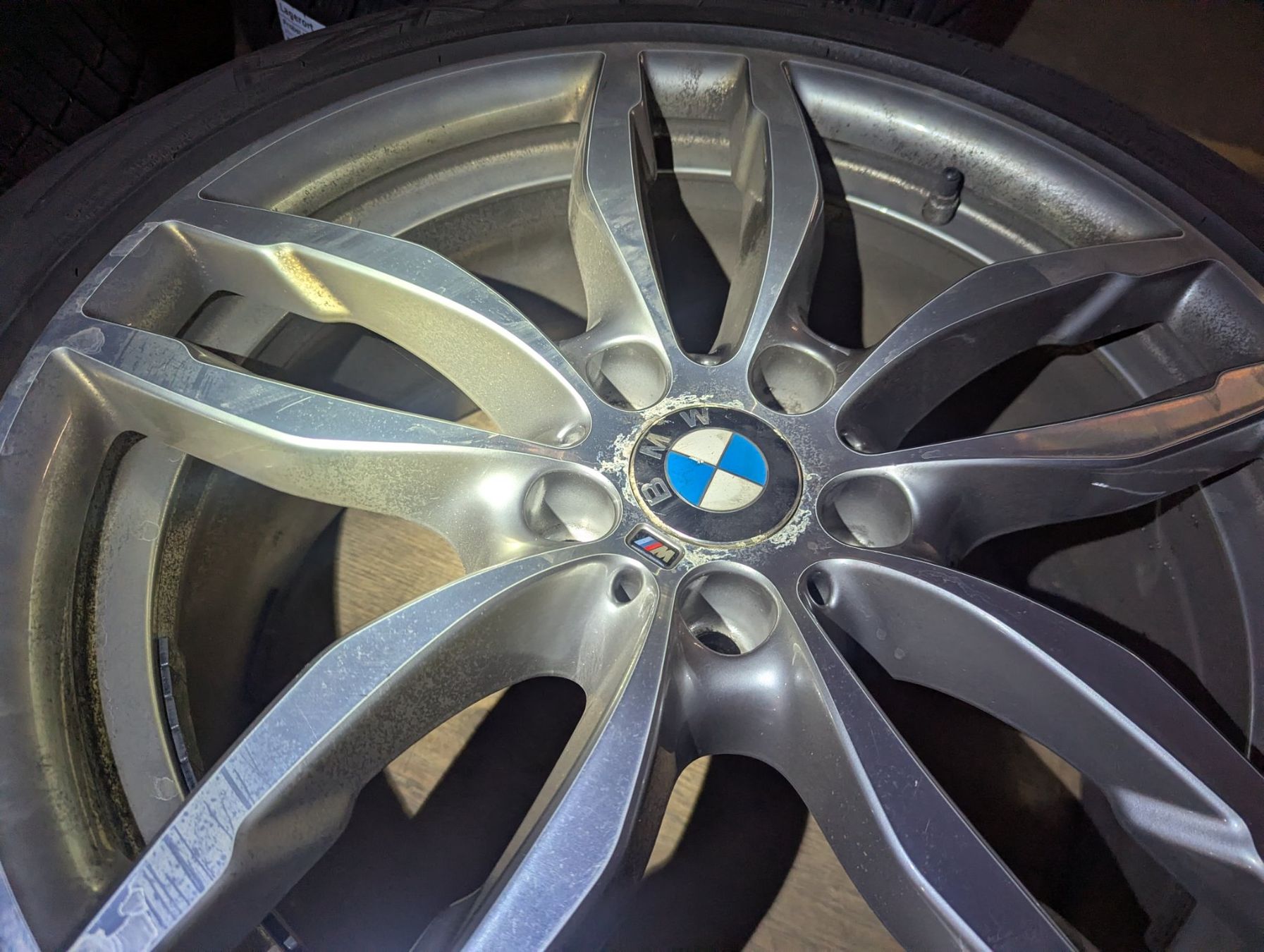 BMW Pneumatici & Ruote complete: BMW 19" Winterräder 6mm – Usato da Aarberg venduto da KreuzFahrzeugcenter 2