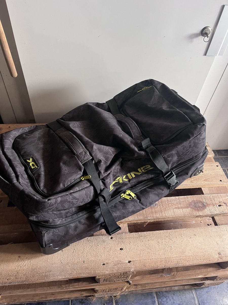 Dakine Taschen: Reisetasche Dakine – Gebraucht aus Rohrbachgraben von Droxx