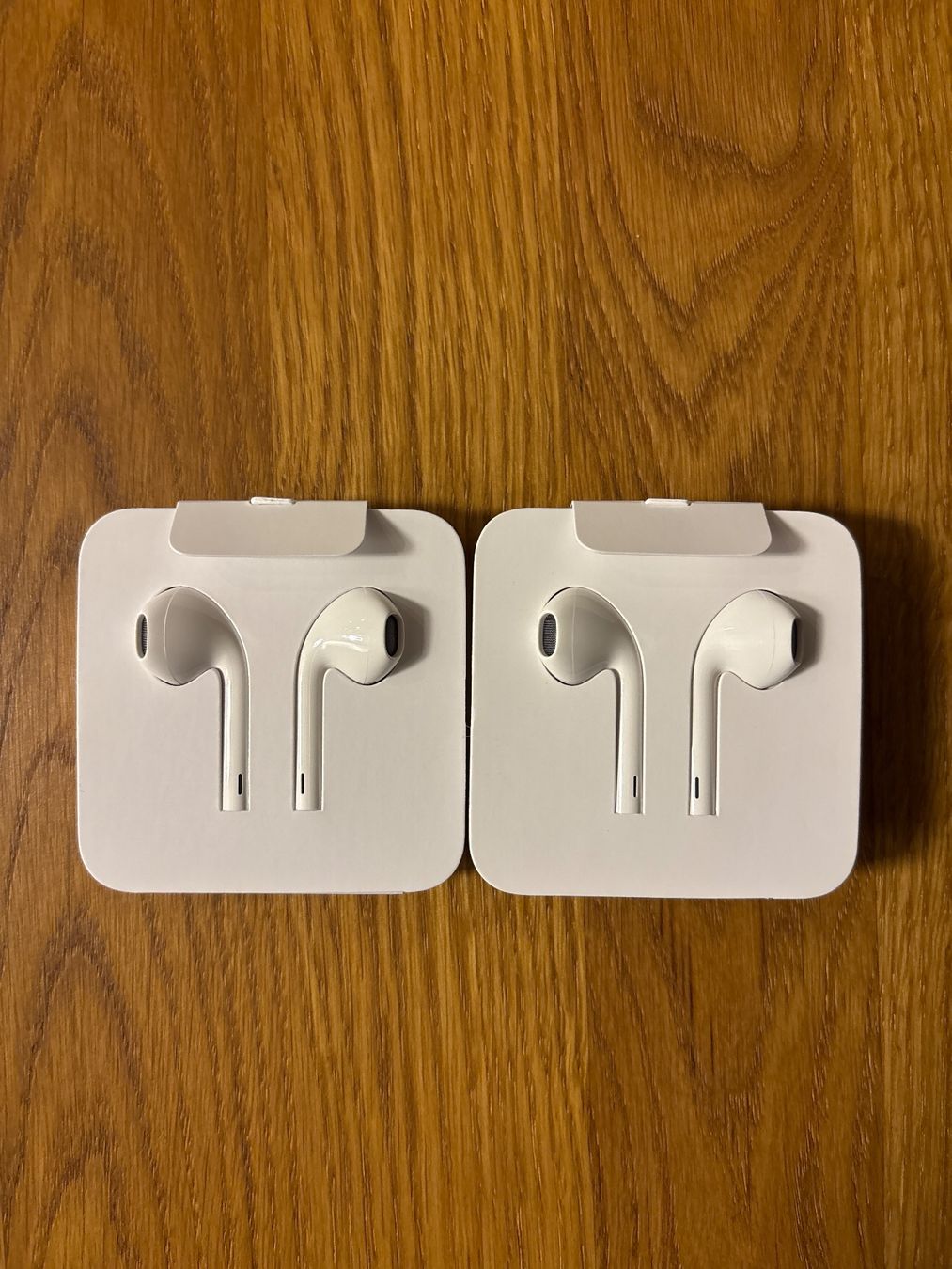 Apple Casques audio: 2x iPhone Kopfhörer Original Lightning - NEU – Neuf avec emballage d'origine à Pratteln par pfaeffe19