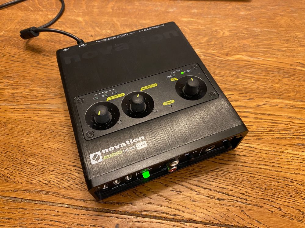 Novation AUDIO HUB 2x4 Audio-Interface mit USB-Hub (Gebraucht) in Buchs ...